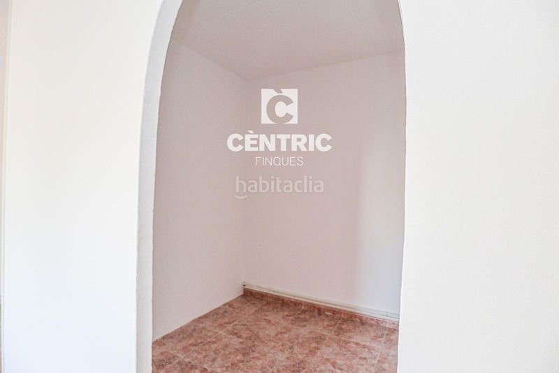 Foto 03ad21a2-abfe-4f1a-a058-a29866fbd5be. Rent duplex with heating parking in Barri del Centre Terrassa