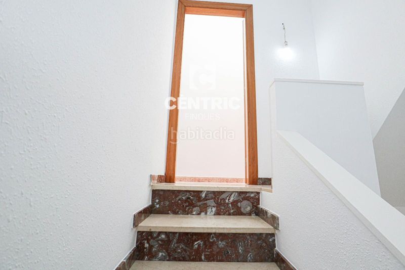 Foto 06100e94-4ace-4e4c-b7bc-eaf9f861cf39. Rent duplex with heating parking in Barri del Centre Terrassa