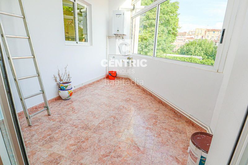 Foto c2d04406-c3a5-4570-bfde-6744e76e7384. Rent duplex with heating parking in Barri del Centre Terrassa