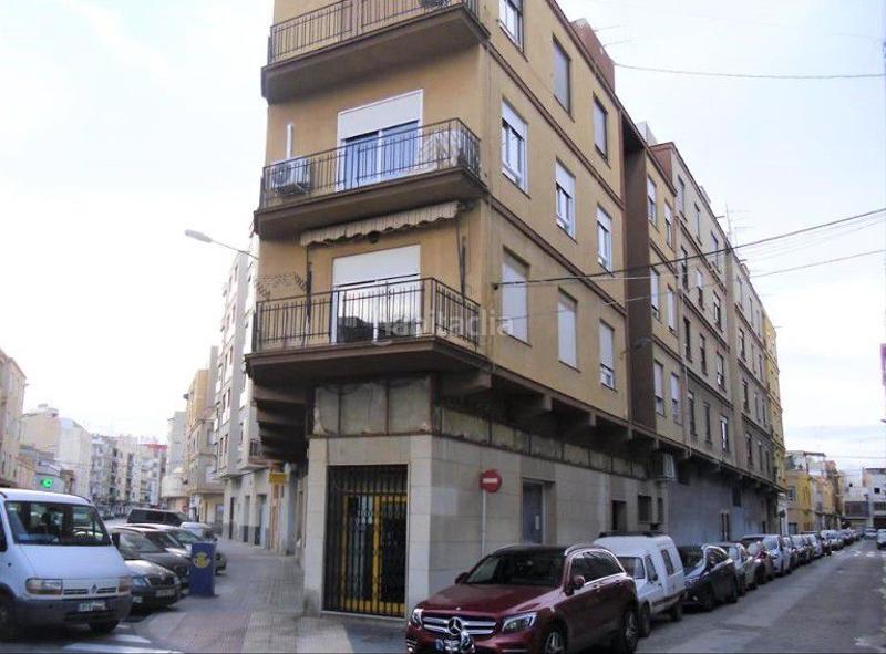 Foto fd1408f8-8429-41b7-b7e1-23c02bd9d0c8. Geschäftsraum in Llombai Burriana