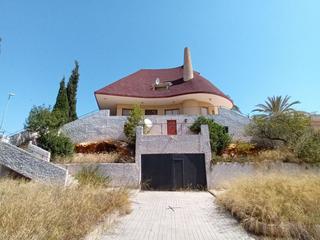 Xalet en Los olivos 129. Chalet en venta en lalcora, 7 dormitorios.