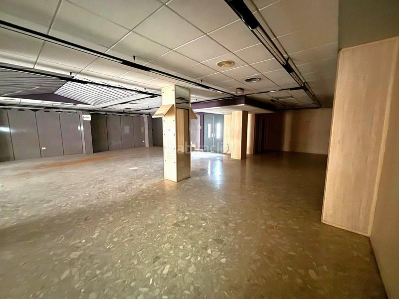 Foto ef0d1d23-bfaf-4c76-a14e-36b37d757975. Local comercial a Vall d´Uixó (la)