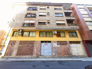 Local Comercial a Piscinas. Local com. en venta en burriana.