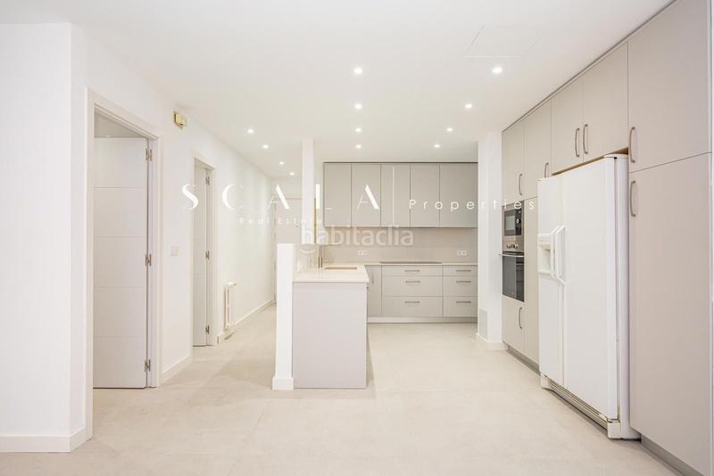 Foto 5cd12b0f-6bd4-4520-bc3d-dddcd8be4341. Alquiler piso en Castillejos-Cuzco Madrid