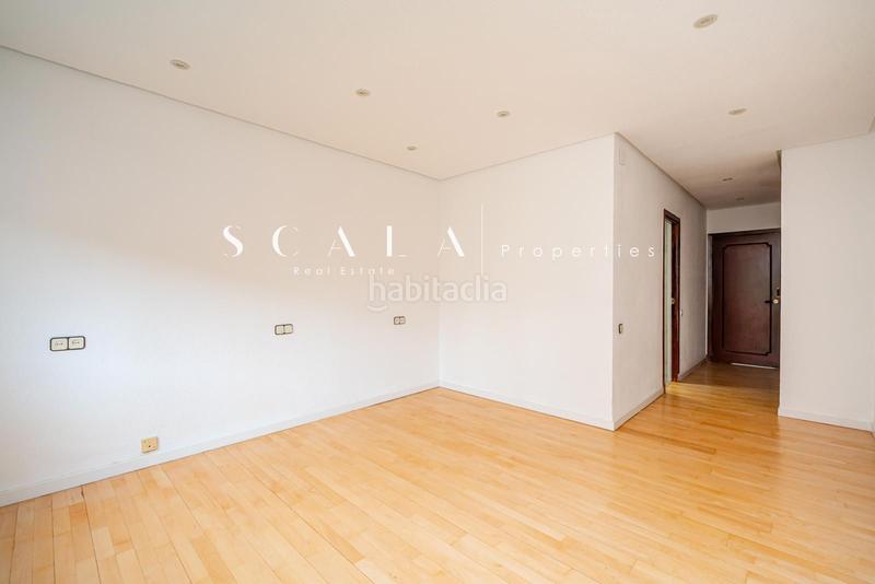 Foto 133c7a51-3837-4f68-bf83-ae0c08d70fa7. Rent flat with heating parking in Castillejos-Cuzco Madrid