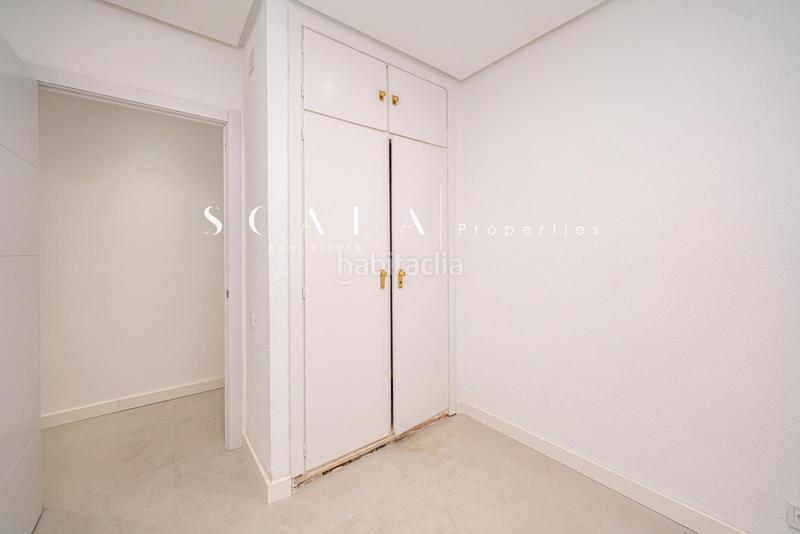 Foto 688e24e6-6f89-4a65-97cf-ba9403c8ece7. Rent flat with heating parking in Castillejos-Cuzco Madrid