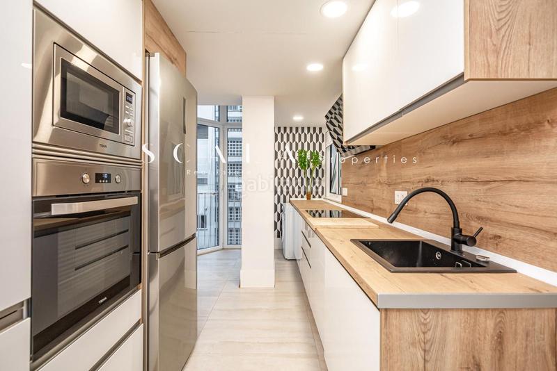 Foto f954a784-2592-4696-b77f-2d44fa50a511. Location appartement avec chauffage parking dans Castillejos-Cuzco Madrid