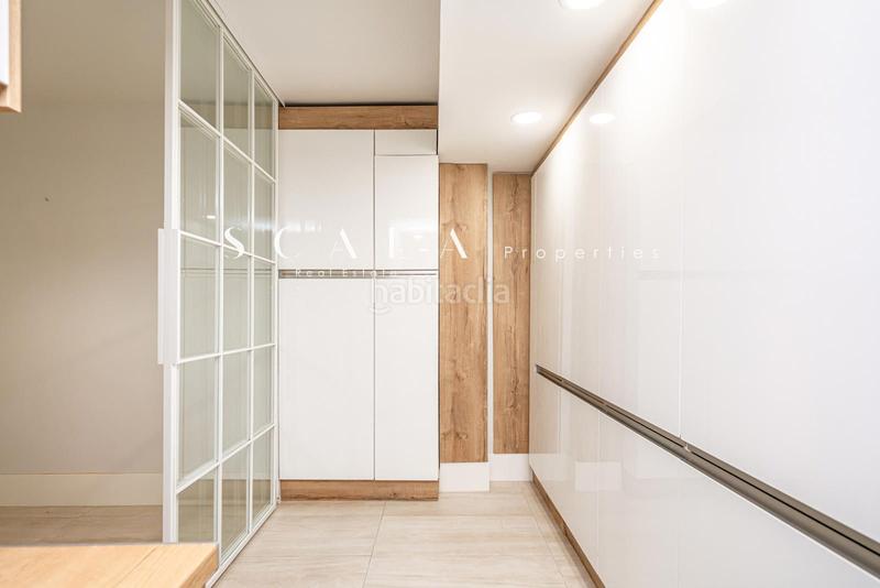 Foto 37efd9d3-7e2d-4030-90ab-6eae6c5eae3d. Rent flat with heating parking in Castillejos-Cuzco Madrid