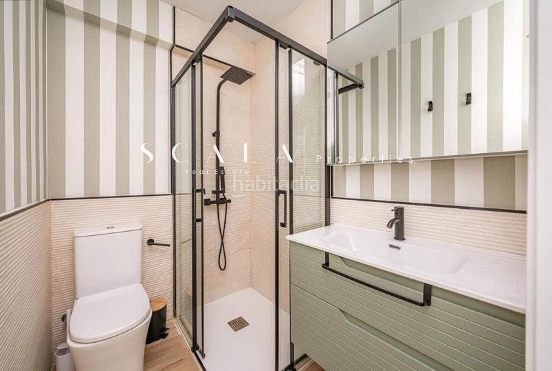 Foto 70deee96-5e5e-45cf-bf38-7da1271c6a4d. Rent flat with heating parking in Castillejos-Cuzco Madrid