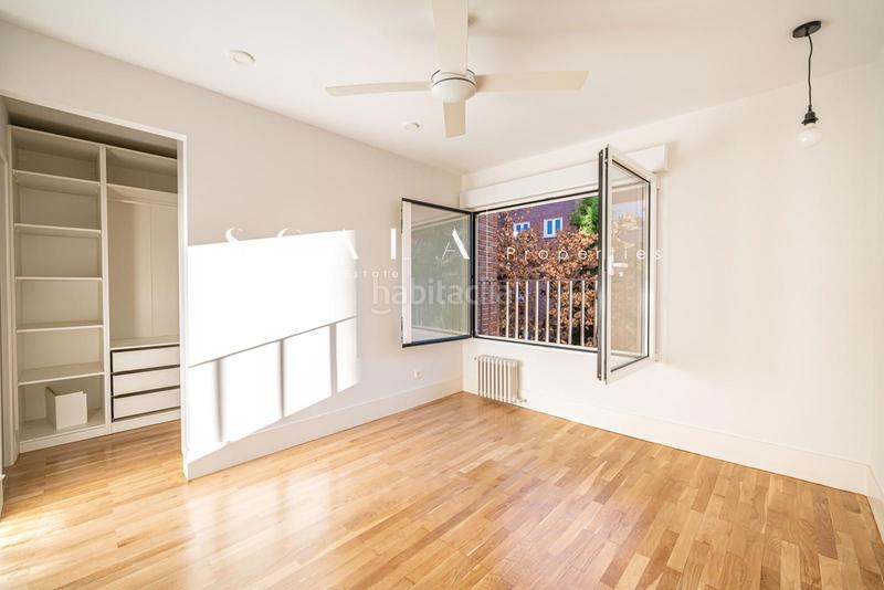 Foto 623af3bc-e364-4dba-b634-09e2ce0891d6. Lloguer pis amb calefacció aparcament piscina a Hispanoamérica-Bernabéu Madrid