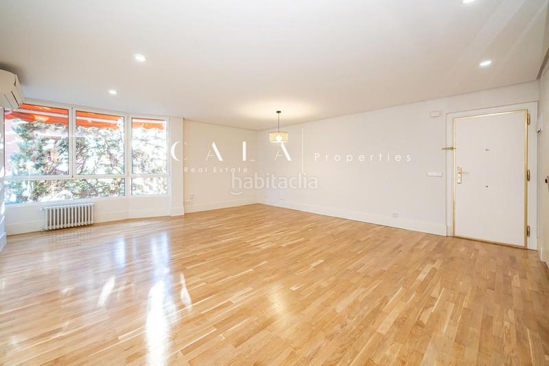 Foto 4c1b681e-2c54-4f80-b7fe-d25a5d308d0b. Location appartement avec chauffage parking piscine dans Madrid