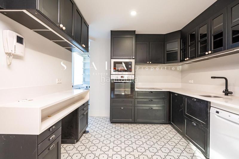 Foto ce39a9fd-f940-47cc-936c-904f817a7556. Location appartement avec chauffage parking piscine dans Madrid