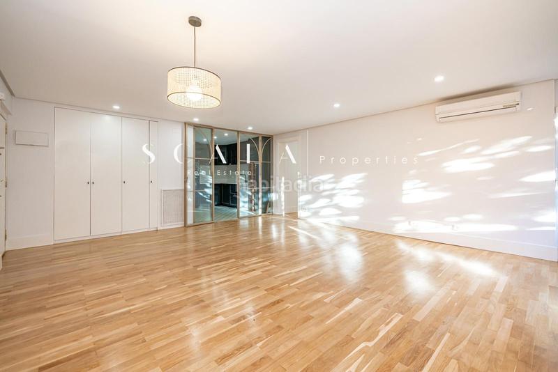 Foto fcce45cc-e138-4d45-a2ba-3451981f9e77. Location appartement avec chauffage parking piscine dans Madrid