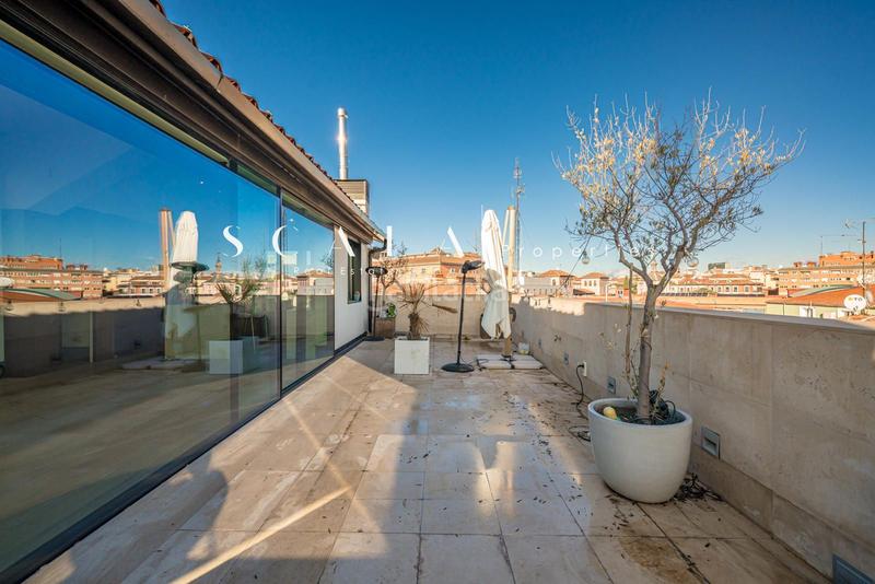Foto 1e082005-f6c3-4f68-b0d1-062f459bd492. Location attique avec chauffage dans Justicia-Chueca Madrid