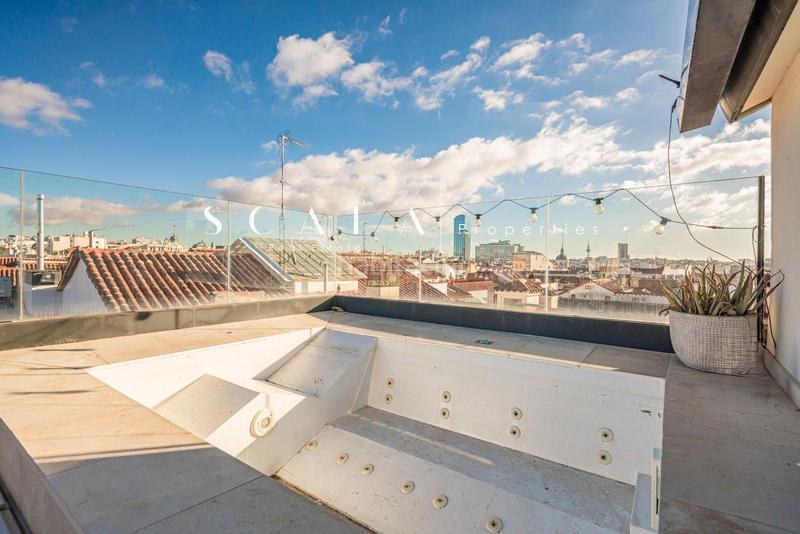 Foto 9413a81e-59ad-4e0d-9cb0-0622d8a199c3. Location attique avec chauffage dans Justicia-Chueca Madrid