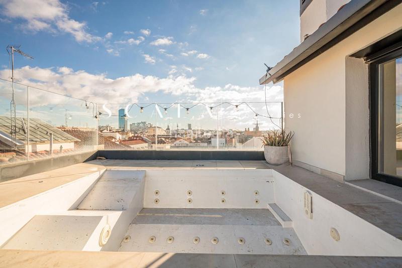 Foto 976b018d-6108-4731-bc50-803c6420c31e. Location attique avec chauffage dans Justicia-Chueca Madrid