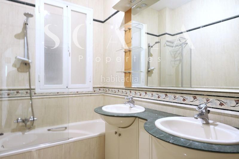 Foto ae447b68-6fbc-47b0-80cd-4be9d6130389. Rent flat with heating in Jerónimos Madrid