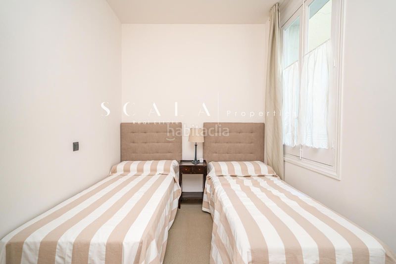 Foto 15fa22b4-ed40-48ba-aeaa-b3bb0301bbb5. Rent duplex with heating in Recoletos Madrid