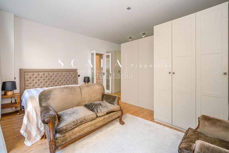 Foto 4053ff4c-ee8e-49c5-a8d6-97d10ca56573. Rent duplex with heating in Recoletos Madrid