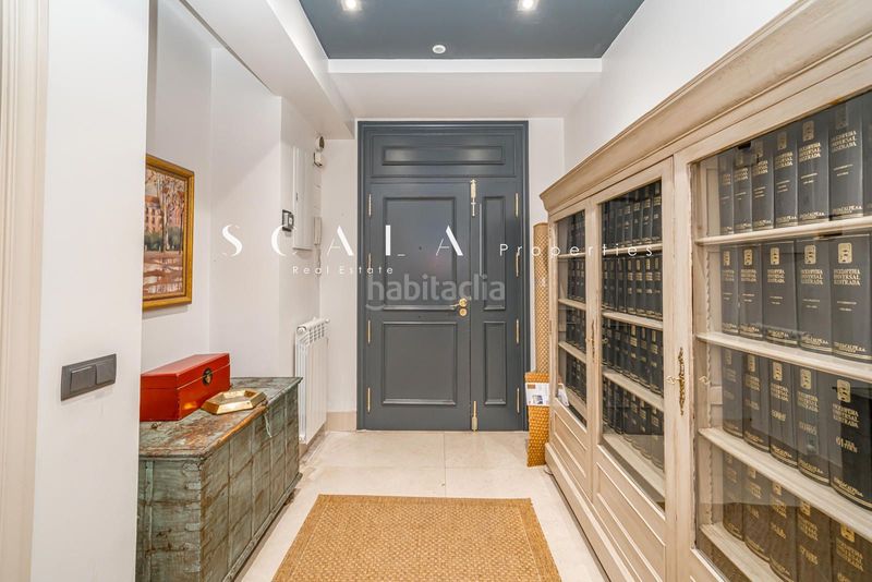 Foto 879a8586-e70e-4b38-b861-eec772de291e. Rent duplex with heating in Recoletos Madrid