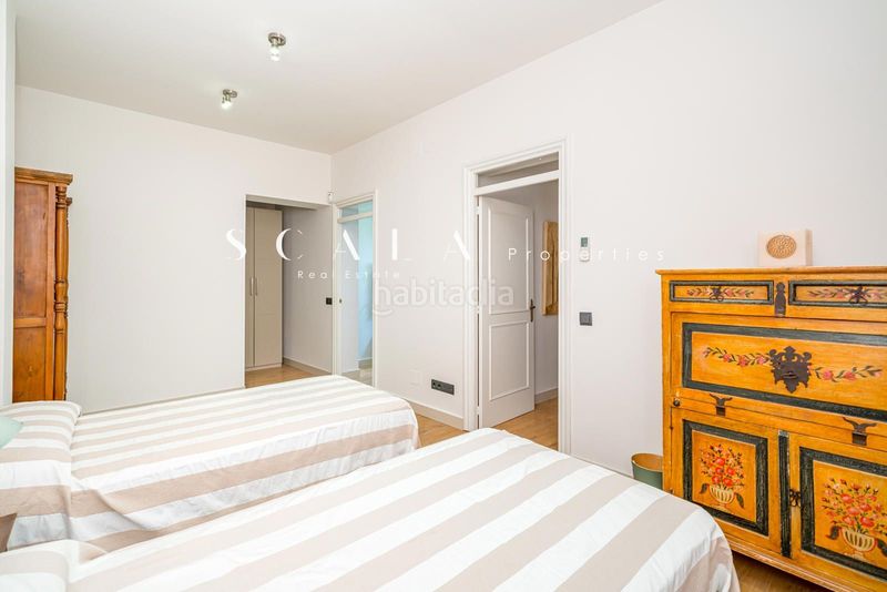 Foto 986e3fb5-8618-420e-a4eb-ac59baf1640c. Rent duplex with heating in Recoletos Madrid