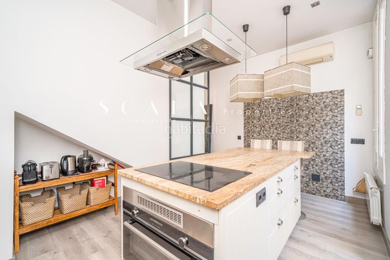 Foto 9f2abedf-8d27-4bd1-9001-164c025e77cf. Rent duplex with heating in Recoletos Madrid
