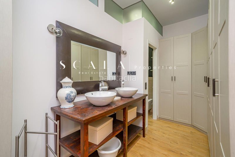 Foto e98b2142-4cd8-48be-84a5-1a5e9596fe66. Rent duplex with heating in Recoletos Madrid