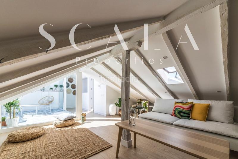 Foto 012958fd-2fd2-4751-a5d5-6afb59115c4a. Alquiler ático en Cuatro Caminos - Azca Madrid