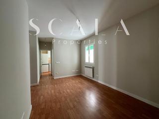 Location Appartement  Fernan gonzalez. En madrid