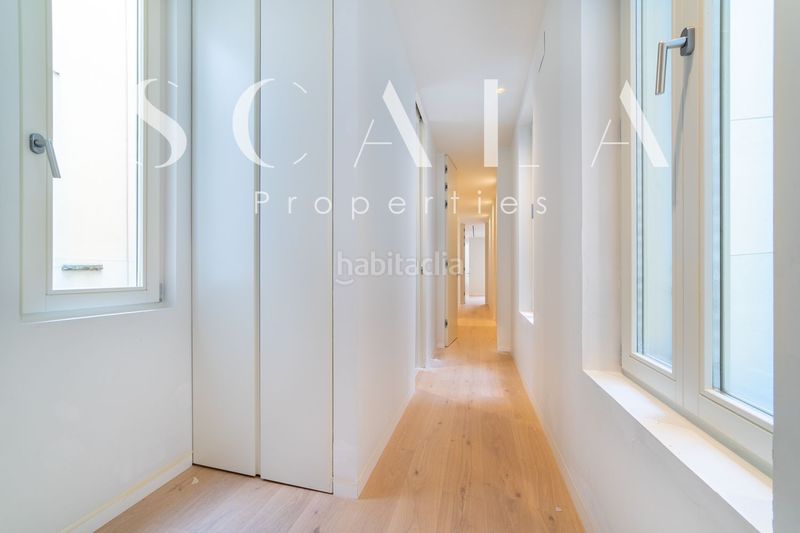 Foto 51b619c0-8d1a-4f6b-8a14-6b606710b8c9. Rent flat with heating in Recoletos Madrid