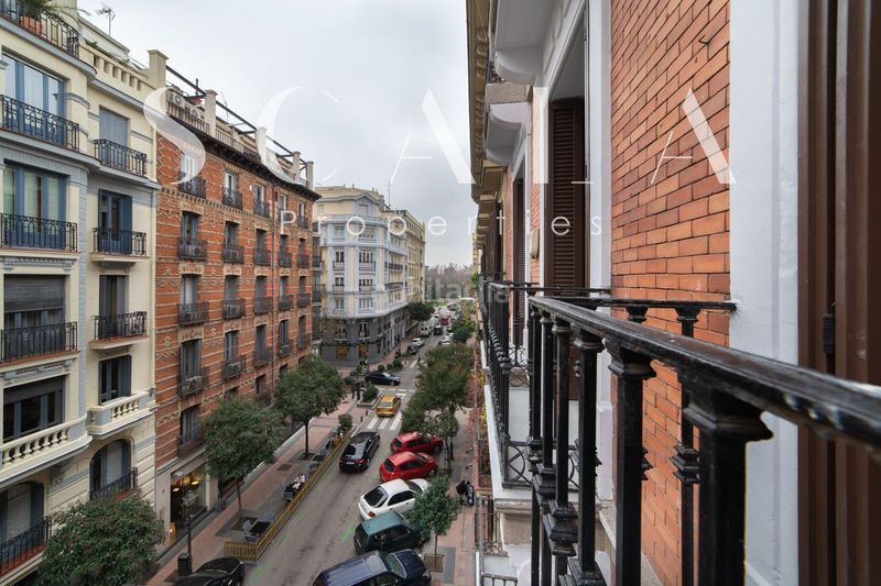 Foto 58eb9b05-46af-4d22-a08a-b403c7e2ea7c. Rent flat with heating in Recoletos Madrid