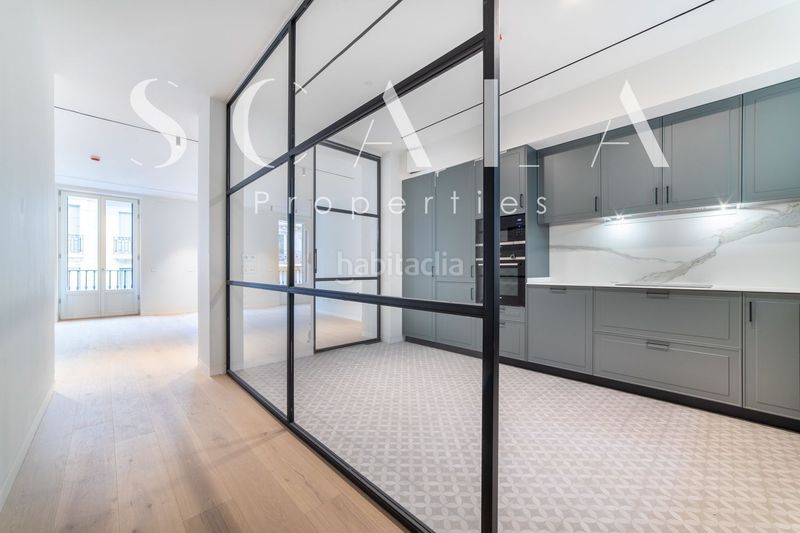 Foto c85626da-a1b4-44c7-bcc2-248e9068fe37. Rent flat with heating in Recoletos Madrid