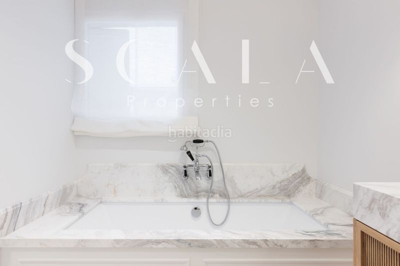 Foto b595ae19-c332-4480-b1f8-10a9478800c6. Rent duplex with heating in Almagro Madrid