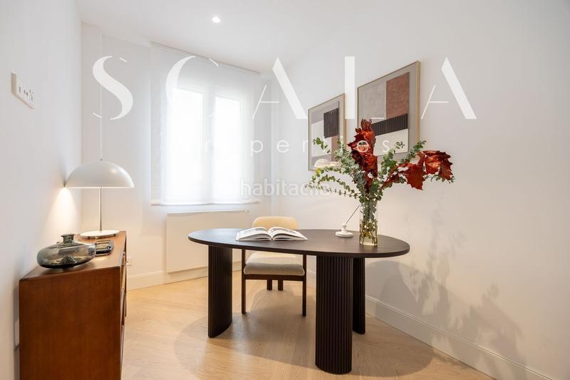 Foto 0f173c24-237a-4c9b-a2a4-2a5c713af68a. Piso en Recoletos Madrid