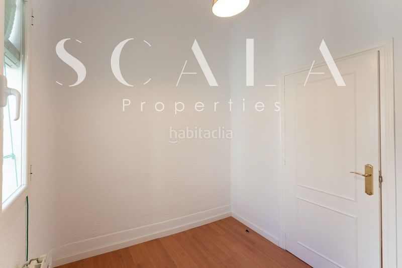 Foto fb76ed23-42f3-4aae-aa82-8091f3b9742b. Lloguer àtic amb calefacció a Ibiza Madrid
