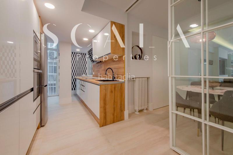 Foto 2c26d8f1-7ac2-4e18-9d0f-f31c0ccaa663. Rent flat with heating in Castillejos-Cuzco Madrid