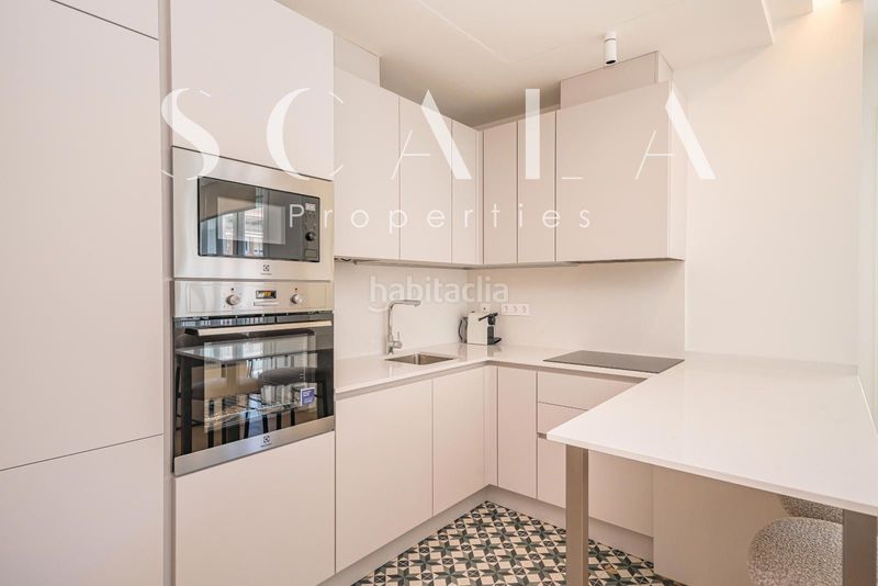 Foto 169d1c5d-326a-472e-9883-f3cef37a97d8. Rent flat with heating in Embajadores-Lavapiés Madrid
