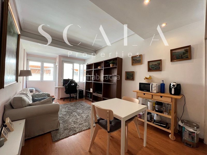 Foto 9a3b6430-8fbe-4f59-af8b-82638e84a0fe. Rent flat with heating in Jerónimos Madrid