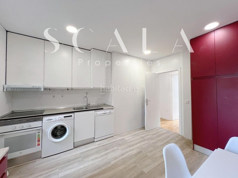 Foto 53edb44d-b374-4cfa-ac78-3f4058c66671. Rent flat with heating parking in Almenara-Ventilla Madrid