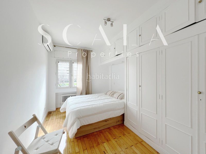 Foto 55ba97a1-2f2c-404b-b976-776300b2f39f. Rent flat with heating parking in Almenara-Ventilla Madrid