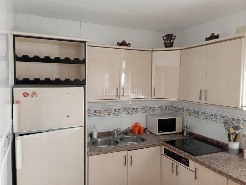 Foto 8e504f40-b58a-4c4c-97e0-b29f0b6e1b56. Casa vivienda en el centro en Noalejo