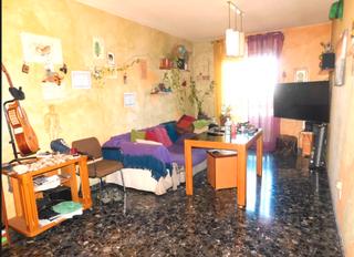 Pis  Calle jardines. Piso en venta en maracena