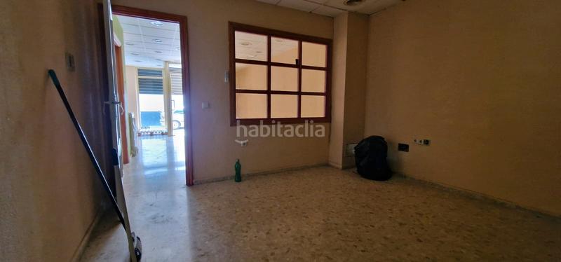 Foto c27f0ca3-98e7-4a6f-a042-552b05784464. Rent business premise with heating in Maracena