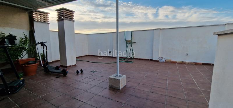 Foto 421df132-edc7-4493-b10f-5cb3dfd755a0. Ático piso en venta en Maracena