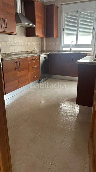 Foto ee7b3728-96b2-4b94-921c-54fbbead83ed. Àtic a calle marqués 19 a Maracena