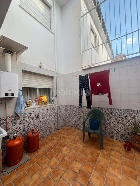 Foto 0171d7a4-c9fc-4818-8212-74c75610805d. Casa adossada amb xemeneia aparcament a Maracena