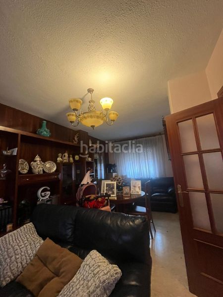 Foto ed697160-81c2-4a15-8049-0d9ccfc56c16. Casa adossada amb xemeneia aparcament a Maracena