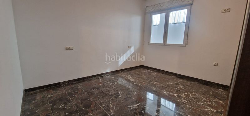 Foto ddc99f3a-5572-48af-864e-86a15e3a37a2. Lloguer àtic a Maracena