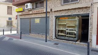 Lloguer Local Comercial  Plaza barranco. Local comercial con 75 m² con un altillo de 60 m² como almacé