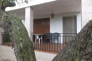 Finca rústica a Riudoms. Vendo xalet rustico legalizado con bodega-aparcamiento /almacen-